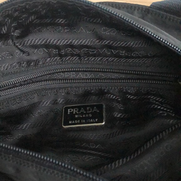 SOLD Authentic nylon Prada shoulder bag - Picture 6 of 10